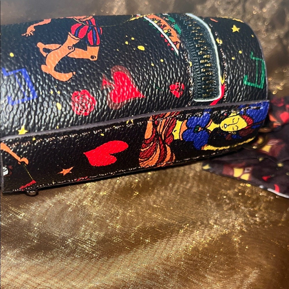 Colorful Printed Key & Card Holder - Picture 8 of 8